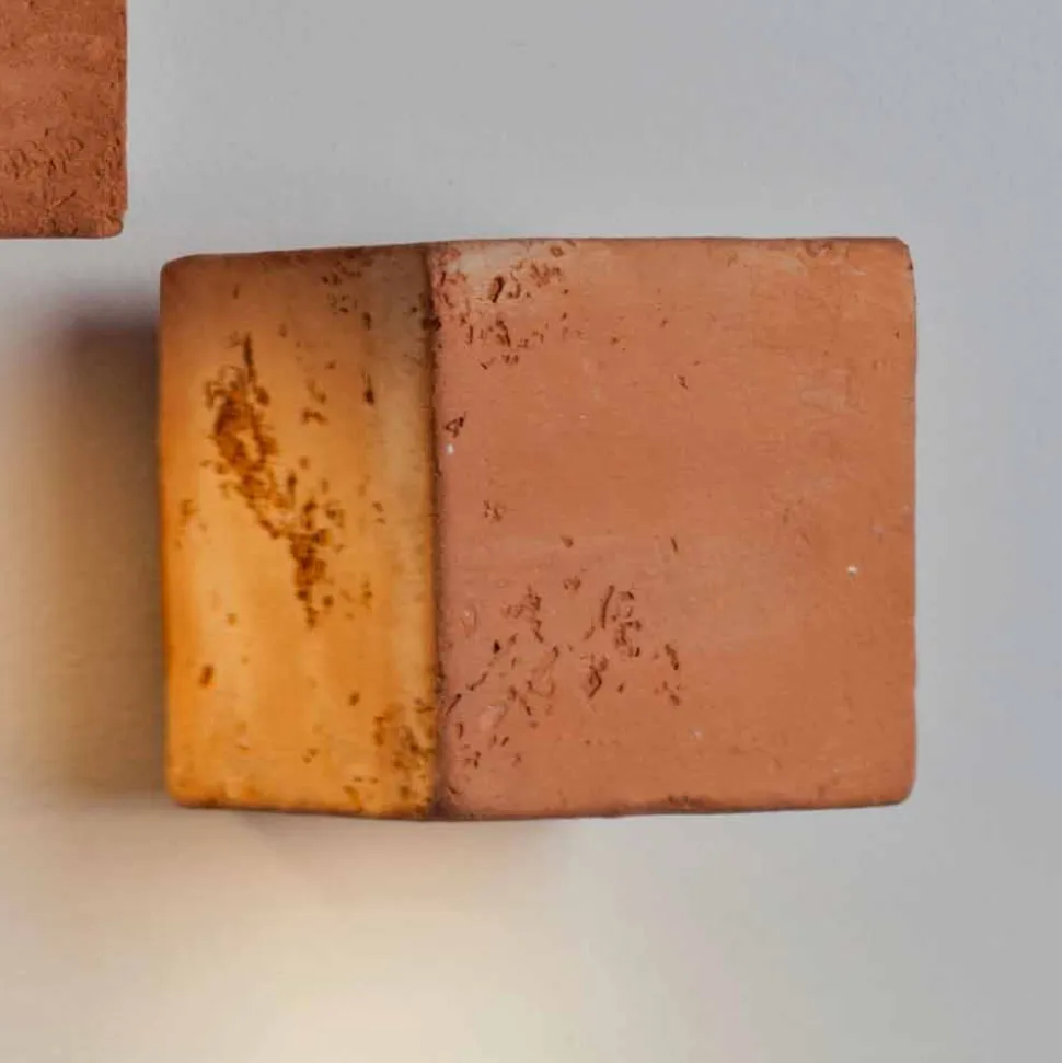 Toscot Smith applique a LED da esterno in terracotta, fatta a mano