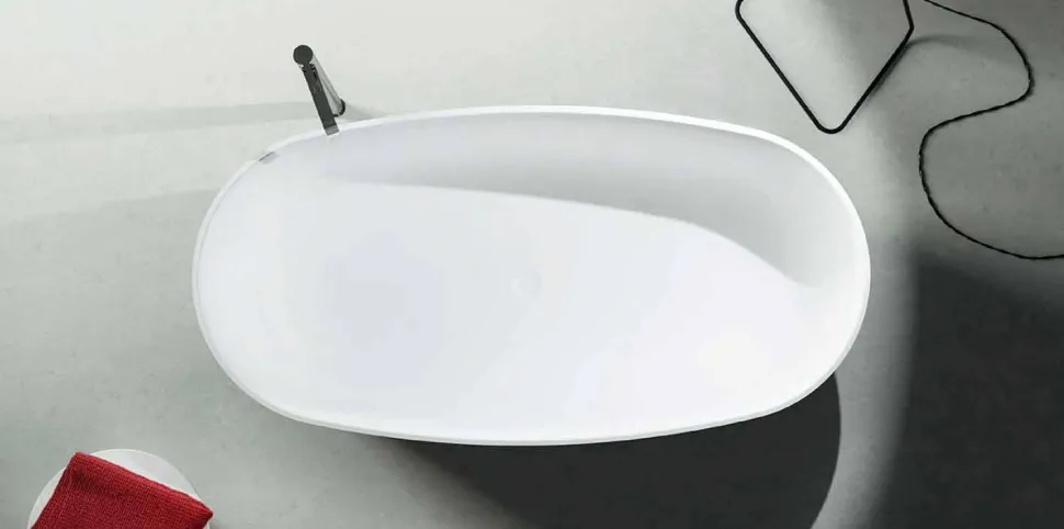 Vasca monoblocco freestanding di design prodotta in Italia, Dongo