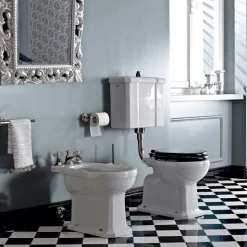 Vaso WC a Terra Cassetta in Ceramica e Sedile Nero Vintage Made in Italy – Marwa