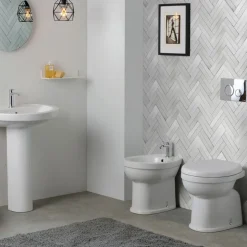 Vaso Wc a Terra in Ceramica Bianca Classica con Sedile in Poliestere - Silice