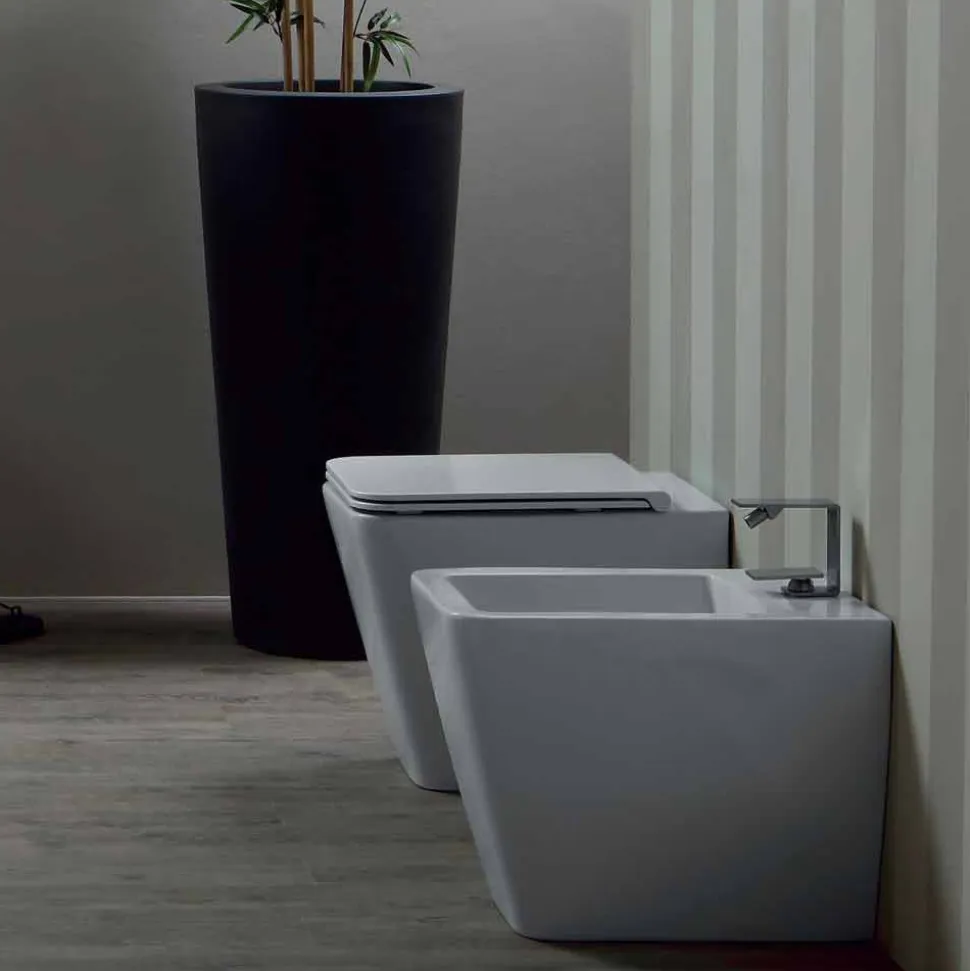 Vaso WC in ceramica bianca design moderno Sun Square, made in Italy