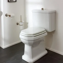 Vaso WC Monoblocco in Ceramica Bianca Vintage, Made in Italy - Nausica